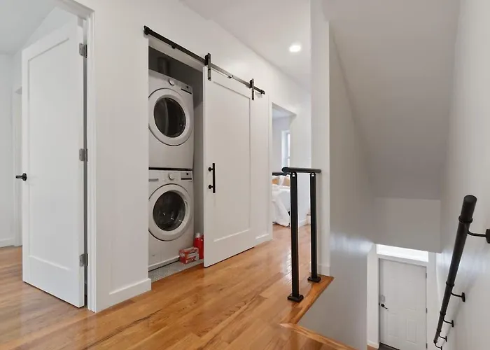 Holiday home Special 2 Duplex With 6 Bdrms Pittsburgh