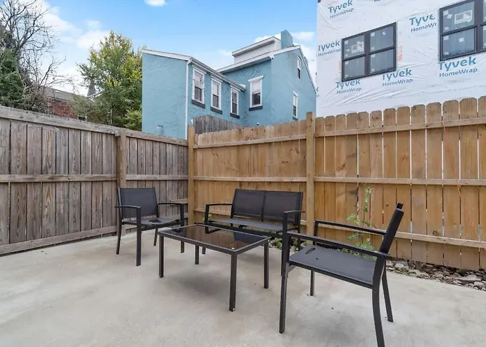Special 2 Duplex With 6 Bdrms Pittsburgh